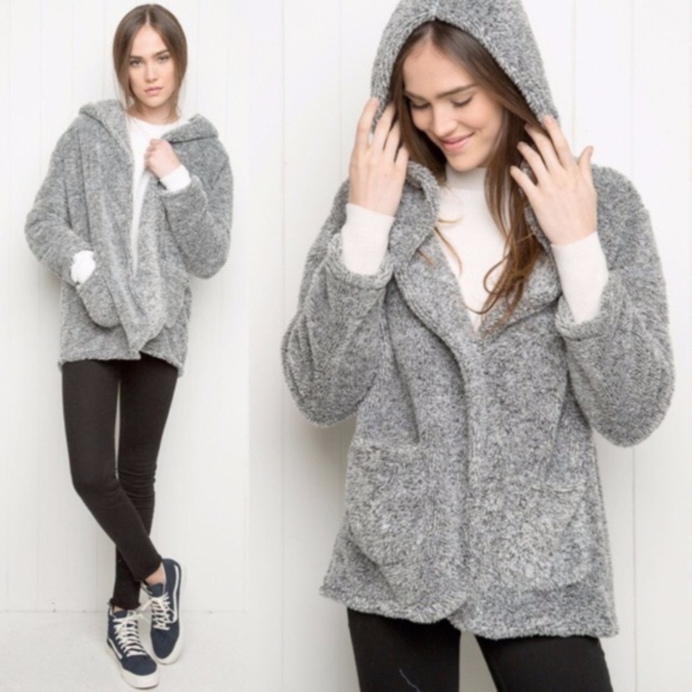 Brandy Melville faux fur Tessi coat